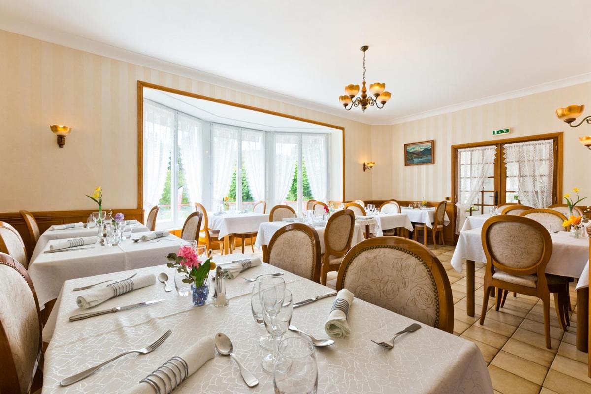 Hotel Restaurant Le Grillon シャンボン・シュル・ラック エクステリア 写真