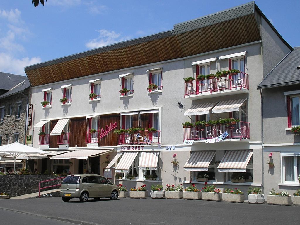 Hotel Restaurant Le Grillon シャンボン・シュル・ラック エクステリア 写真
